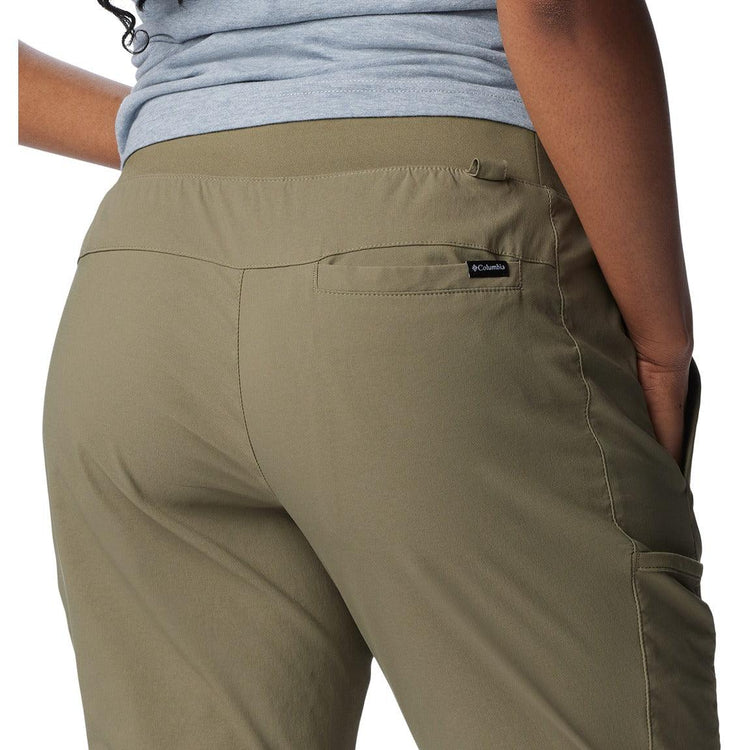 Leslie Falls™ Capri - Women - Sports Excellence