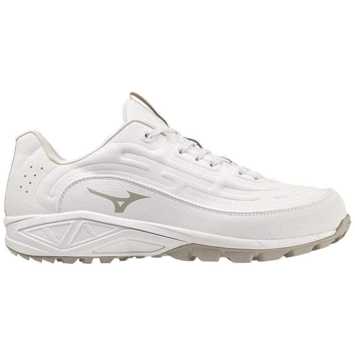 Mizuno Ambition 3 BB Low All Surface Shoe