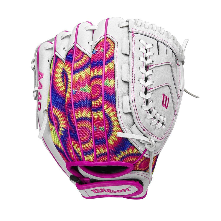 2024 Wilson A440 Flash 11" Fastpitch Softball Glove