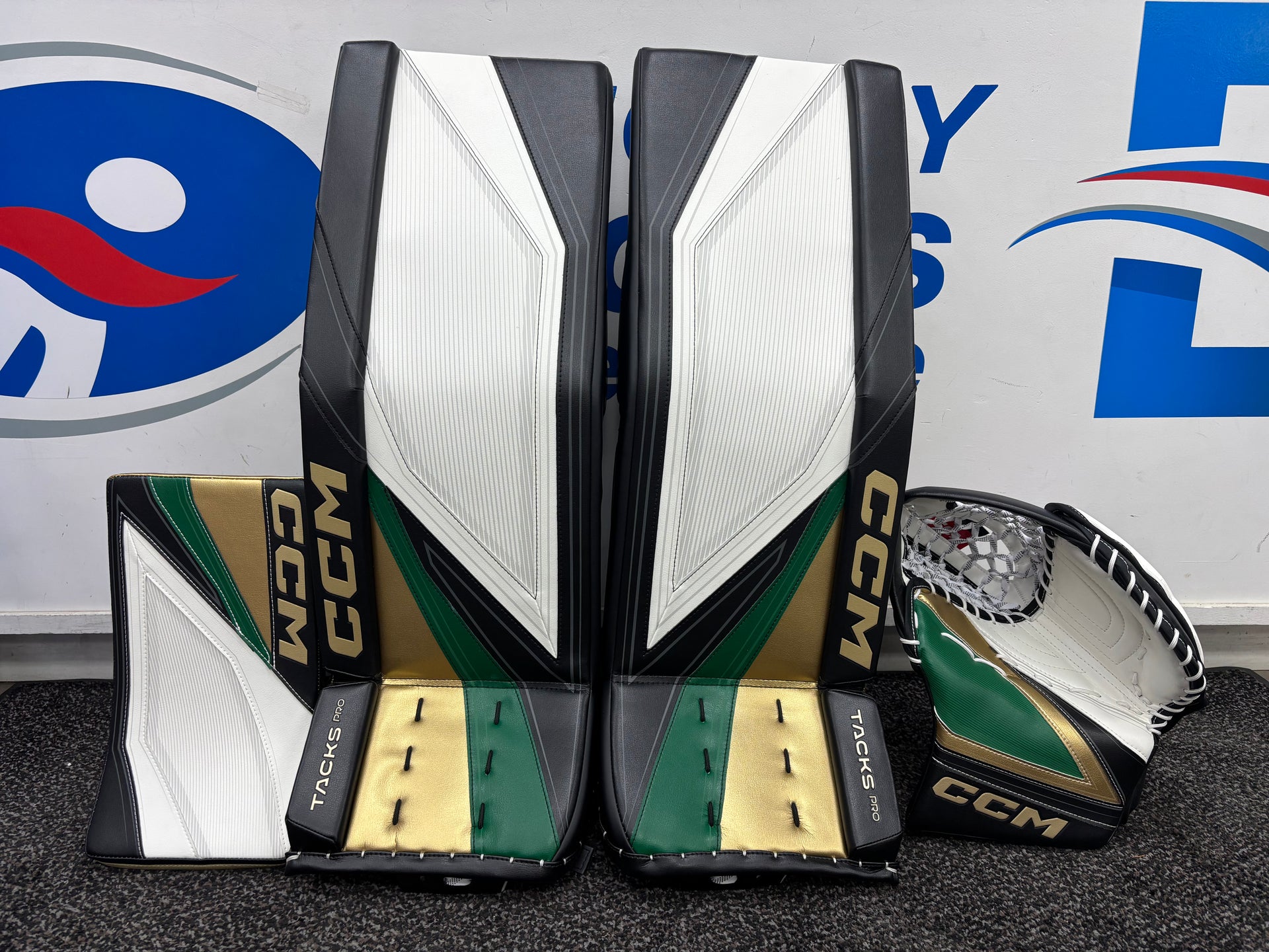 S26 CCM Tacks Pro Senior Goalie Custom KIt Black/Gold/Green 33+1